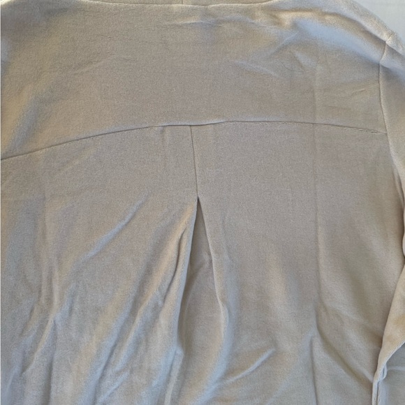 NWT Alo Yoga Warmth Cover-up in Bone. Size L. - Picture 4 of 6